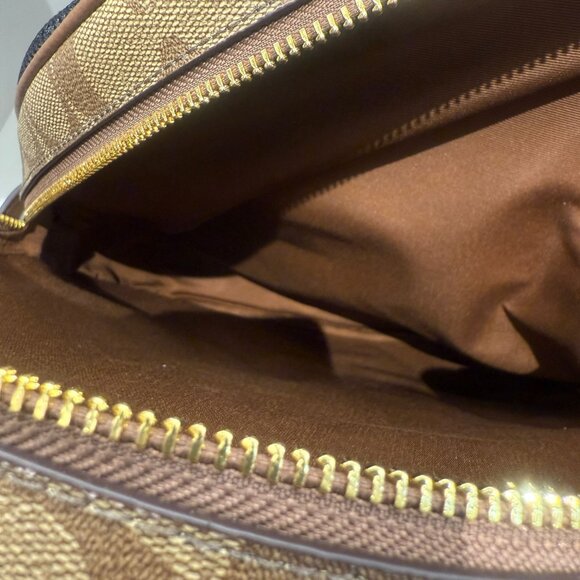 coach Court Backpack In Signature Canvas 5671 - Picture 7 of 8